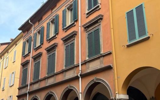 Rif.FRA1060 – Appartamento in Vendita a Bologna Centro