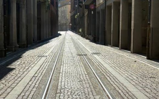 Rif.FRA1067 – Attività Commerciale in Affitto a Bologna Centro